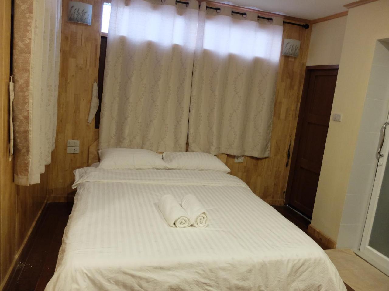Bed In Beyt Boutique Hotel Nonthaburi Exteriör bild