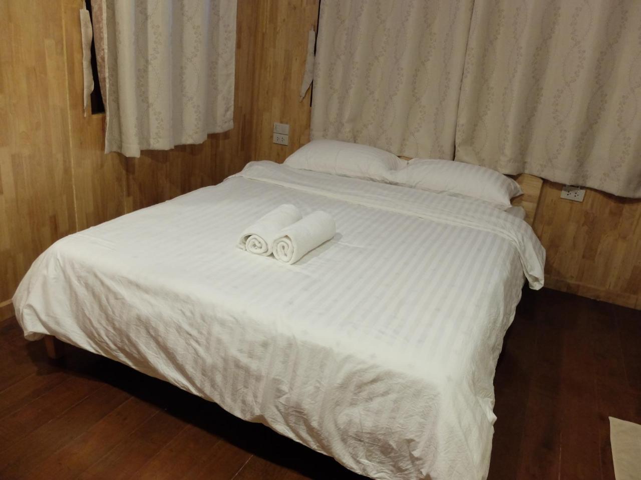Bed In Beyt Boutique Hotel Nonthaburi Exteriör bild