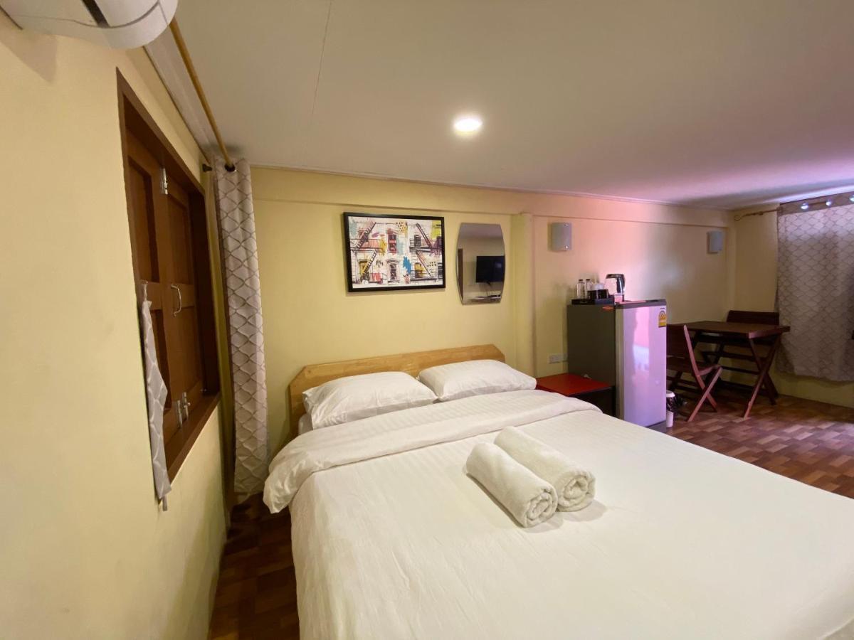 Bed In Beyt Boutique Hotel Nonthaburi Exteriör bild