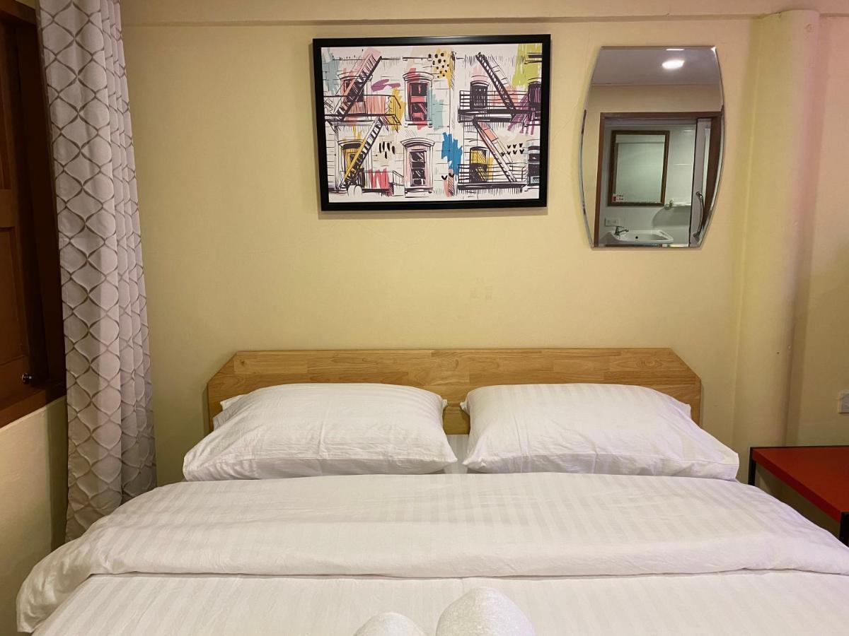 Bed In Beyt Boutique Hotel Nonthaburi Exteriör bild